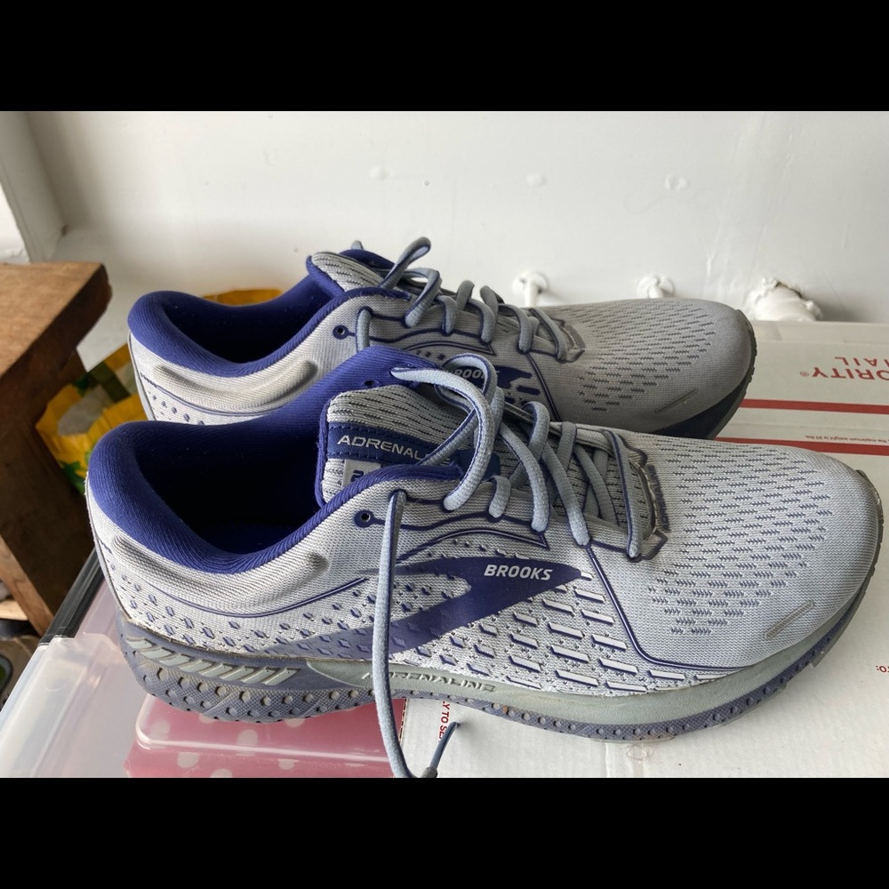 brooks sneakers